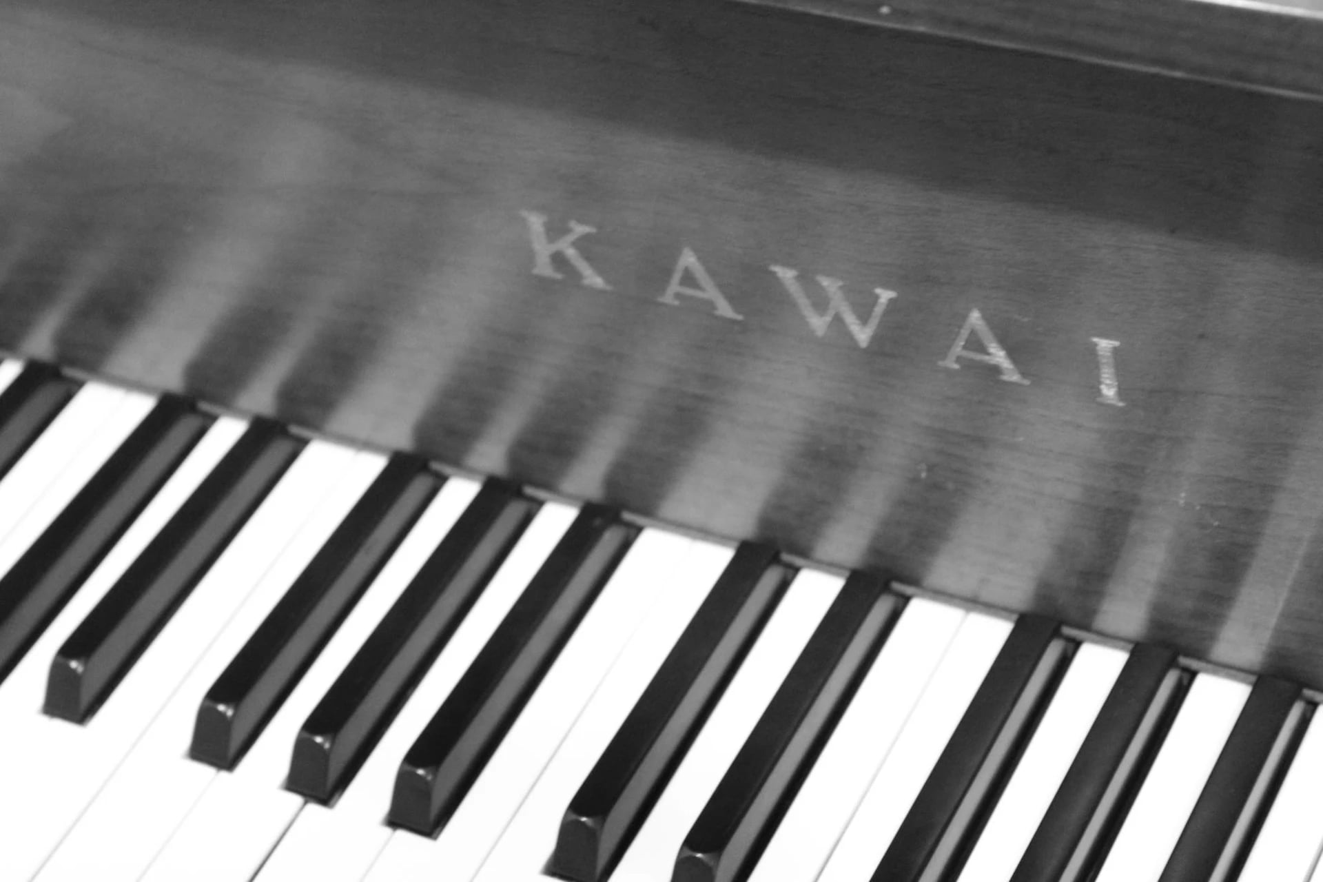 Kawai lettering above the keys in an Issimo studio